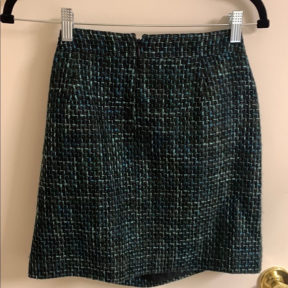 NWT Elegant Black with hints of green J Crew Tweed Skirt - Picture 3 of 7